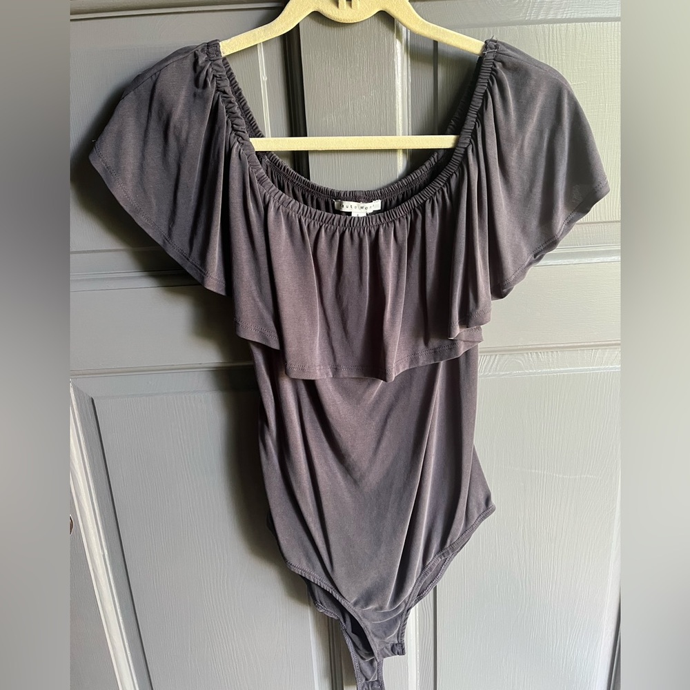 Charcoal Off-Shoulder Ruffle Bodysuit - Picture 3 of 4